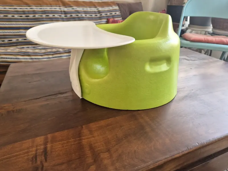 Asiento Bumbo para bebé verde con bandeja - 3