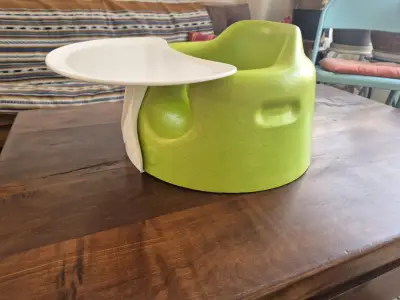 Asiento Bumbo para bebé verde con bandeja - miniatura 3