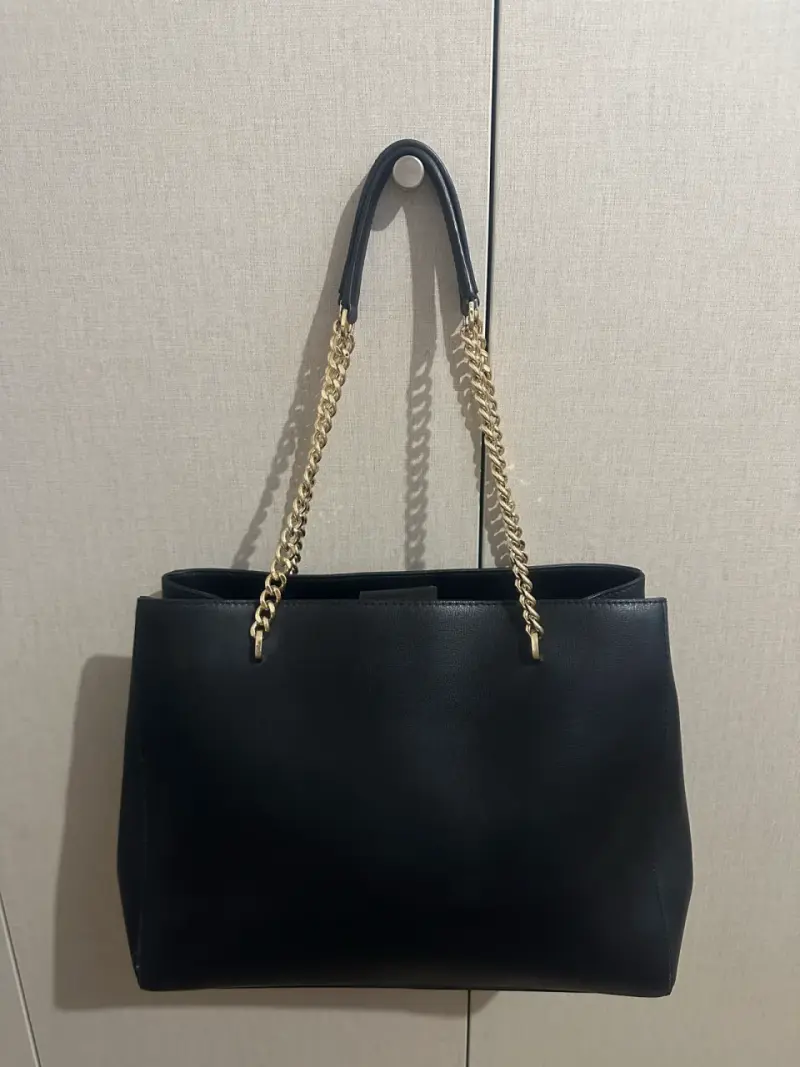 🖤 Cartera Michael Kors con cadena dorada 🖤 - 2