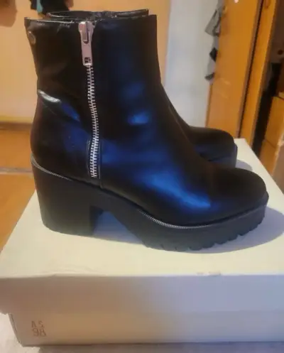 Botines de cuero negro con cierre lateral - miniatura 3