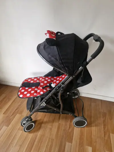 Coche de bebé con diseño de MINNIE - miniatura 2