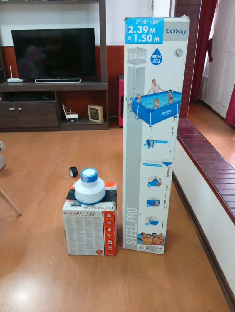 Piscina Bestway Steel Pro 2.39m x 1.50m con filtro - 1