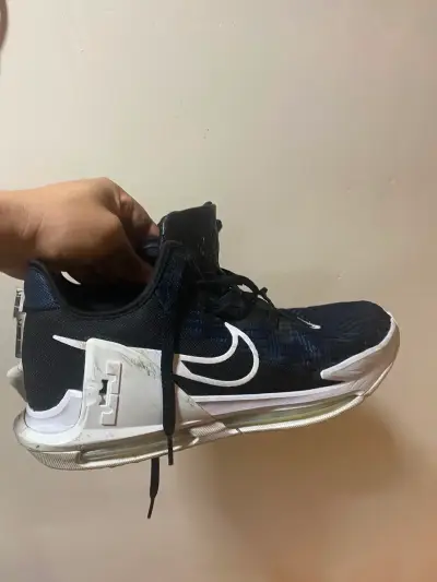.Nike LeBron Witness 6 – Básquetbol - miniatura 1