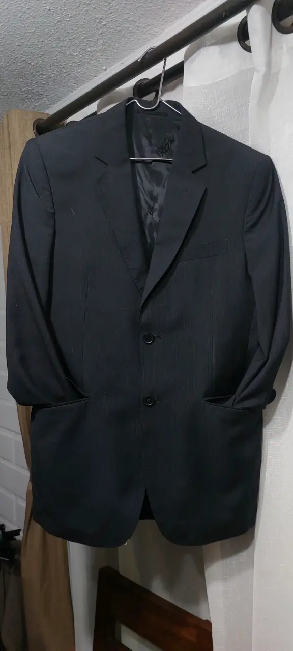 Blazer negro elegante para hombre - 1