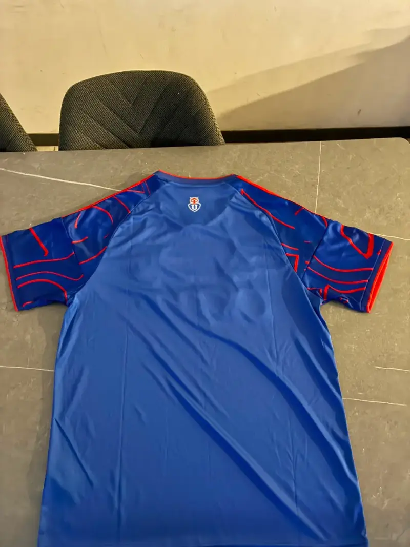 Camiseta Universidad de Chile 2026. Réplica. - 2