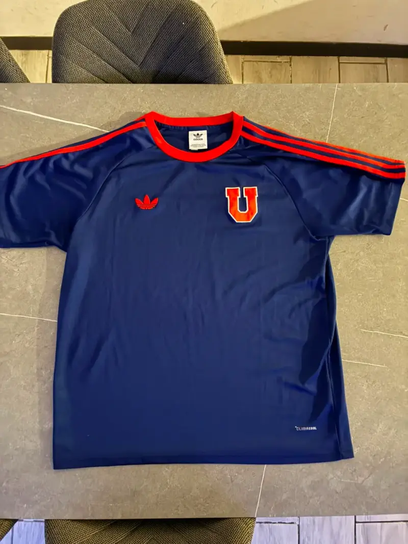 Polera Adidas Universidad de Chile. Réplica - 1
