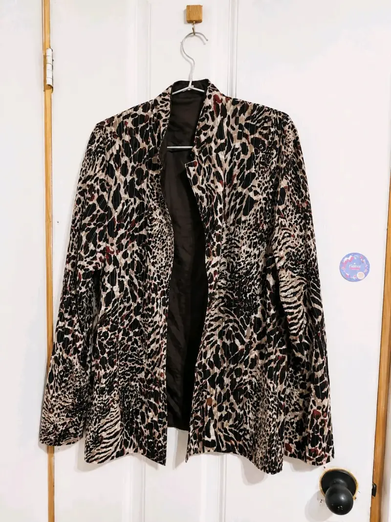 Blazer animal print para mujer