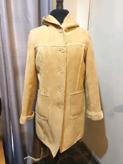 Abrigo de gamuza con capucha beige - miniatura 1