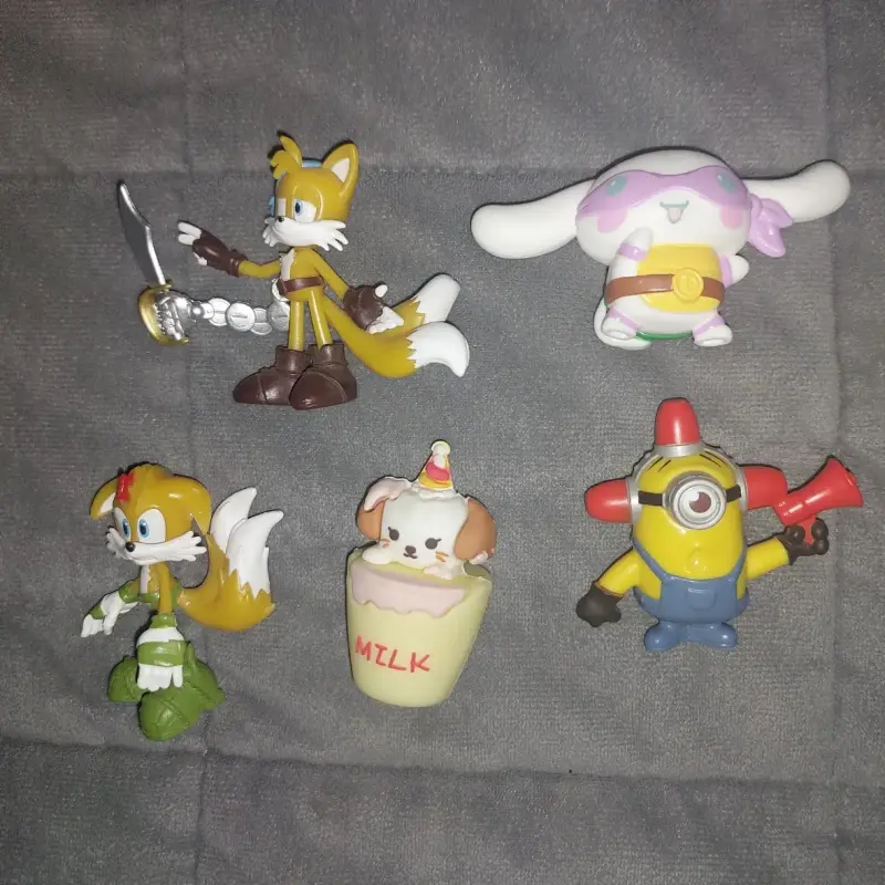 Set figuras coleccionables de personajes animados