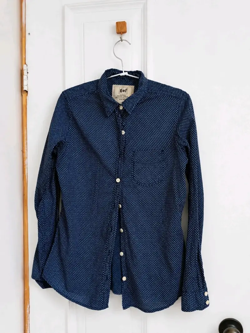 Camisa azul de puntos Gef para dama