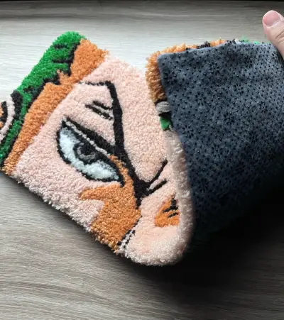 Alfombra tufting con diseño de personaje - miniatura 6