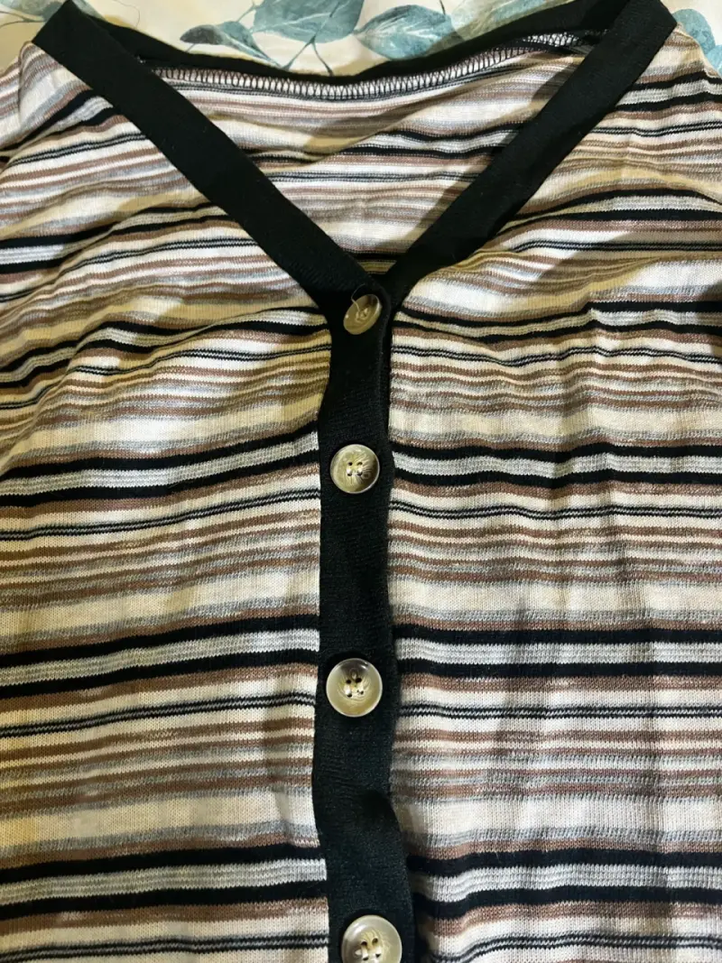 Cardigan de rayas con botones - 3