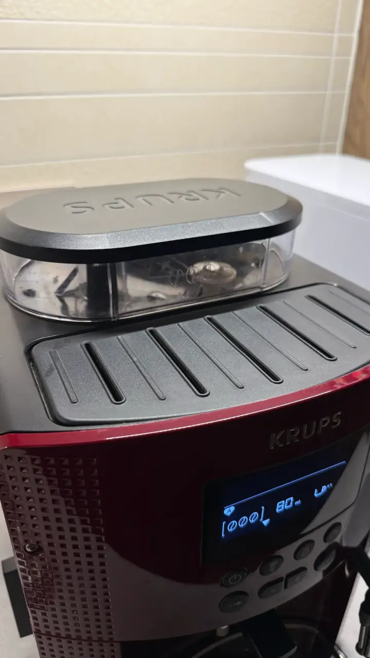 Cafetera automática Krups roja - 3
