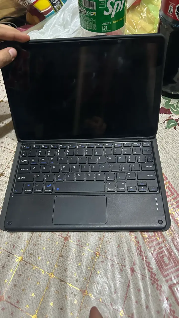 Tablet Lenovo con teclado bluetooth como nueva - 3