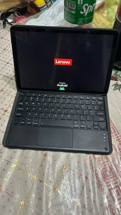 Tablet Lenovo con teclado bluetooth como nueva - miniatura 4