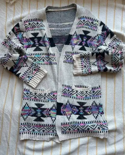 Cardigan de lana con diseño étnico - miniatura 1