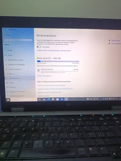 Laptop HP con parlantes y mouse Logitech - miniatura 5