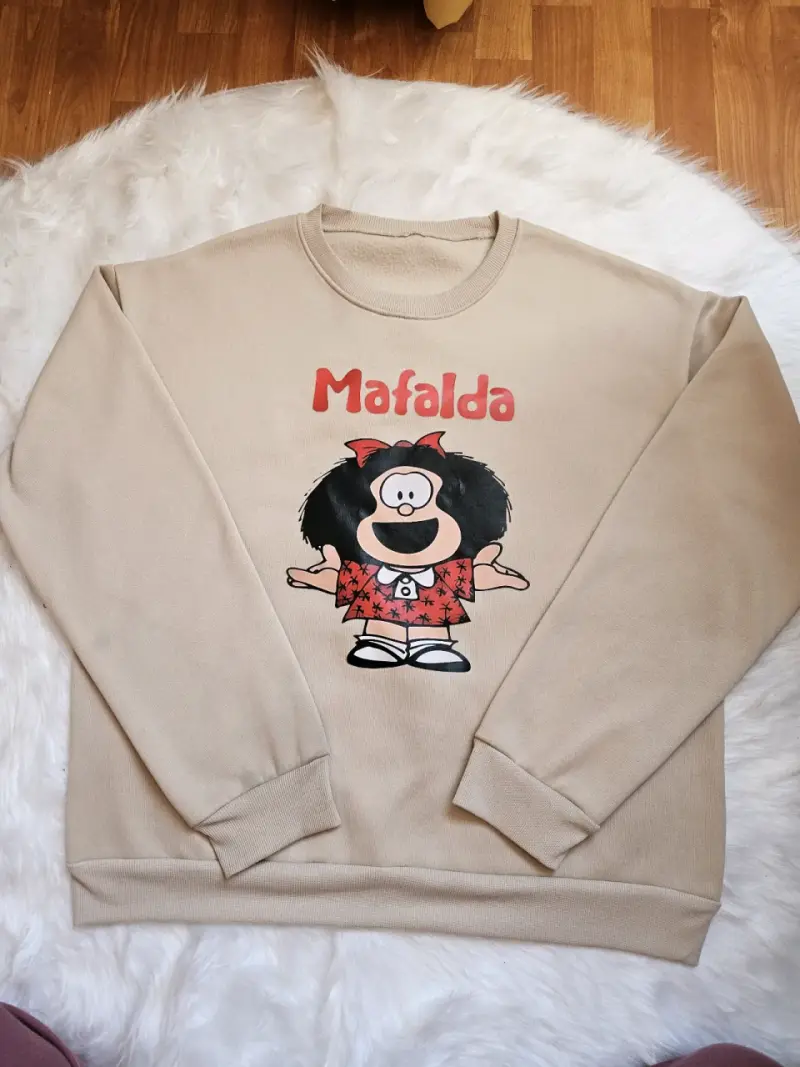 Polerón beige con diseño de Mafalda - 2