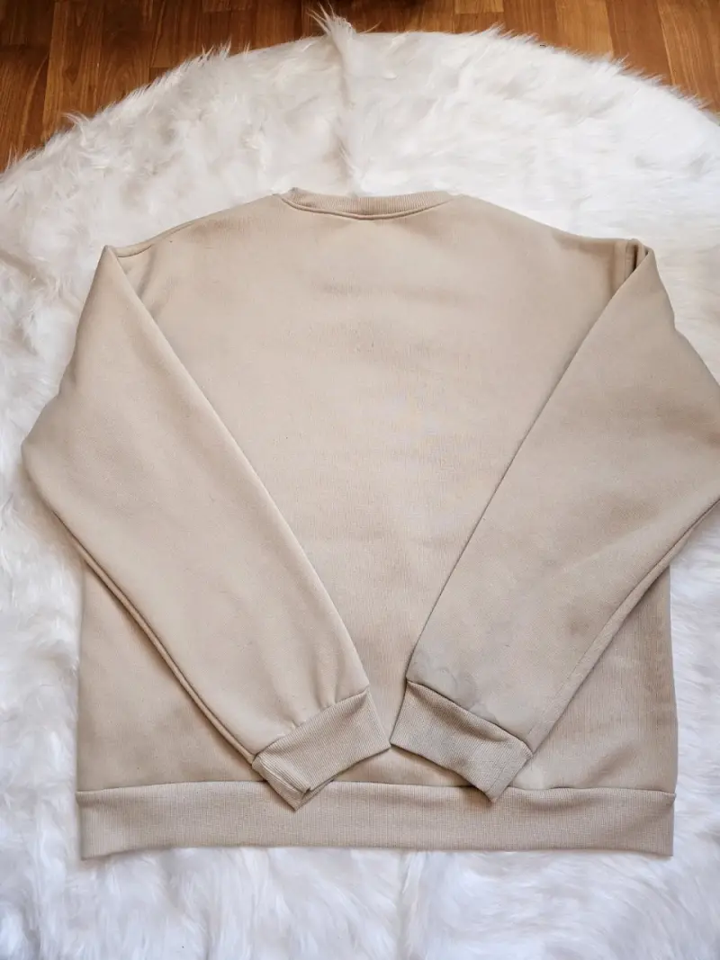 Polerón beige con diseño de Mafalda - 4