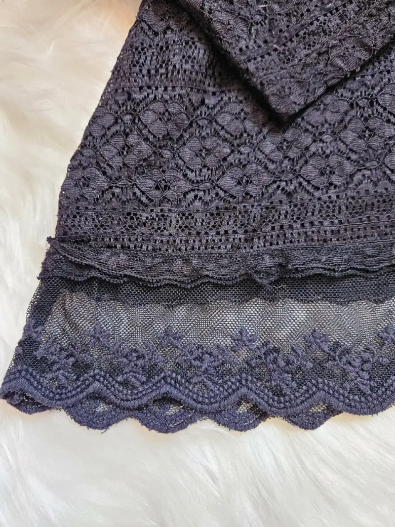 Blusa de encaje negra Tatienne - 4
