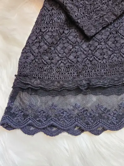 Blusa de encaje negra Tatienne - miniatura 4