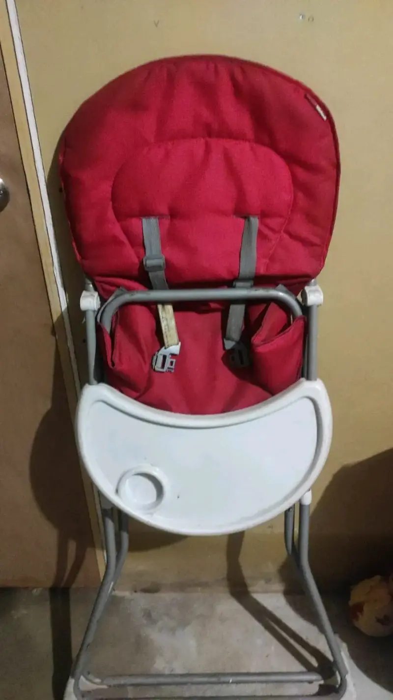 Silla de comer para bebé roja plegable