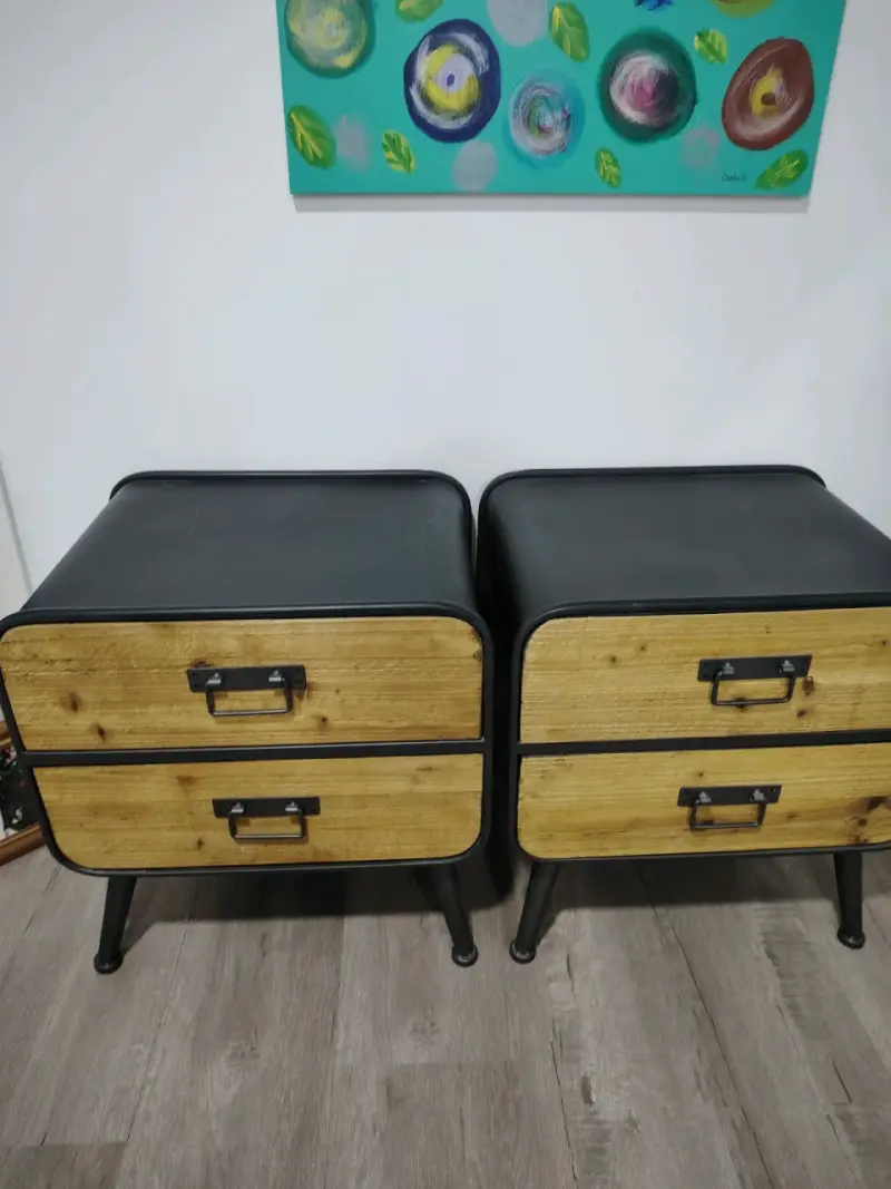 Mesas de noche de madera y metal - 1