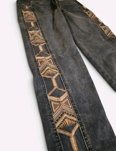 Jeans mujer con diseño étnico lateral - miniatura 2