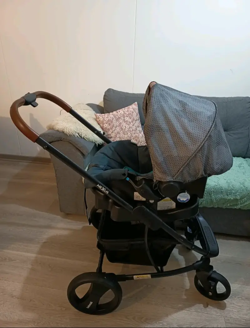 Coche para bebé poco uso - 3