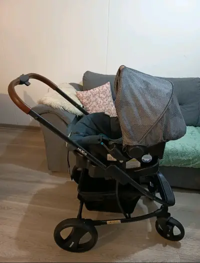 Coche para bebé poco uso - miniatura 3