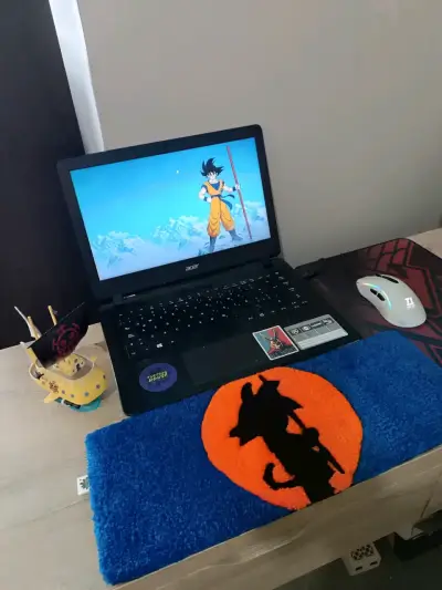 gamer y accesorios alfombra apoya brazos - miniatura 3