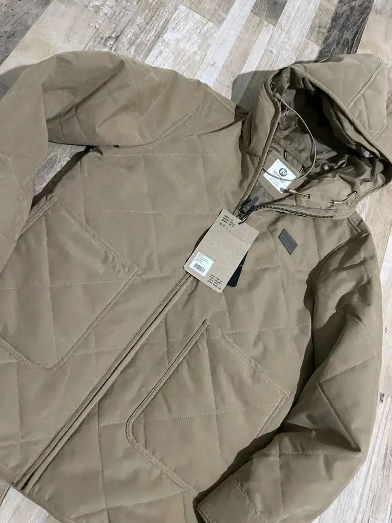 Parka acolchada beige con capucha - 2