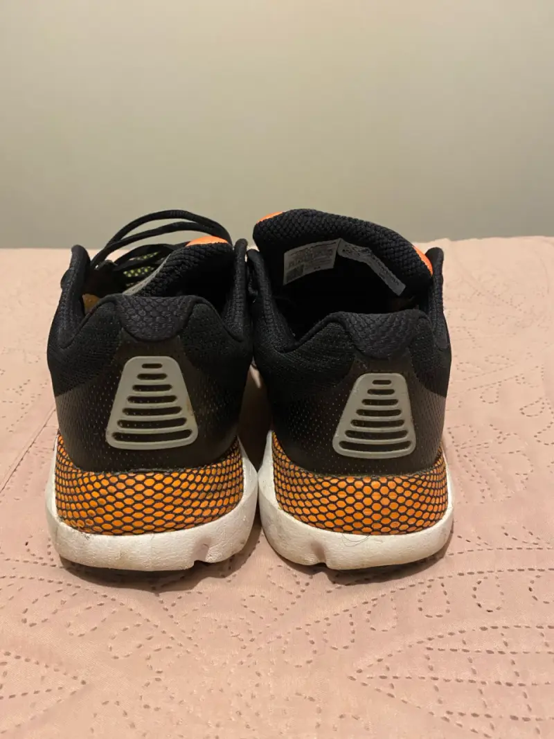 Zapatillas deportivas Under Armour HOVR infinite - 3