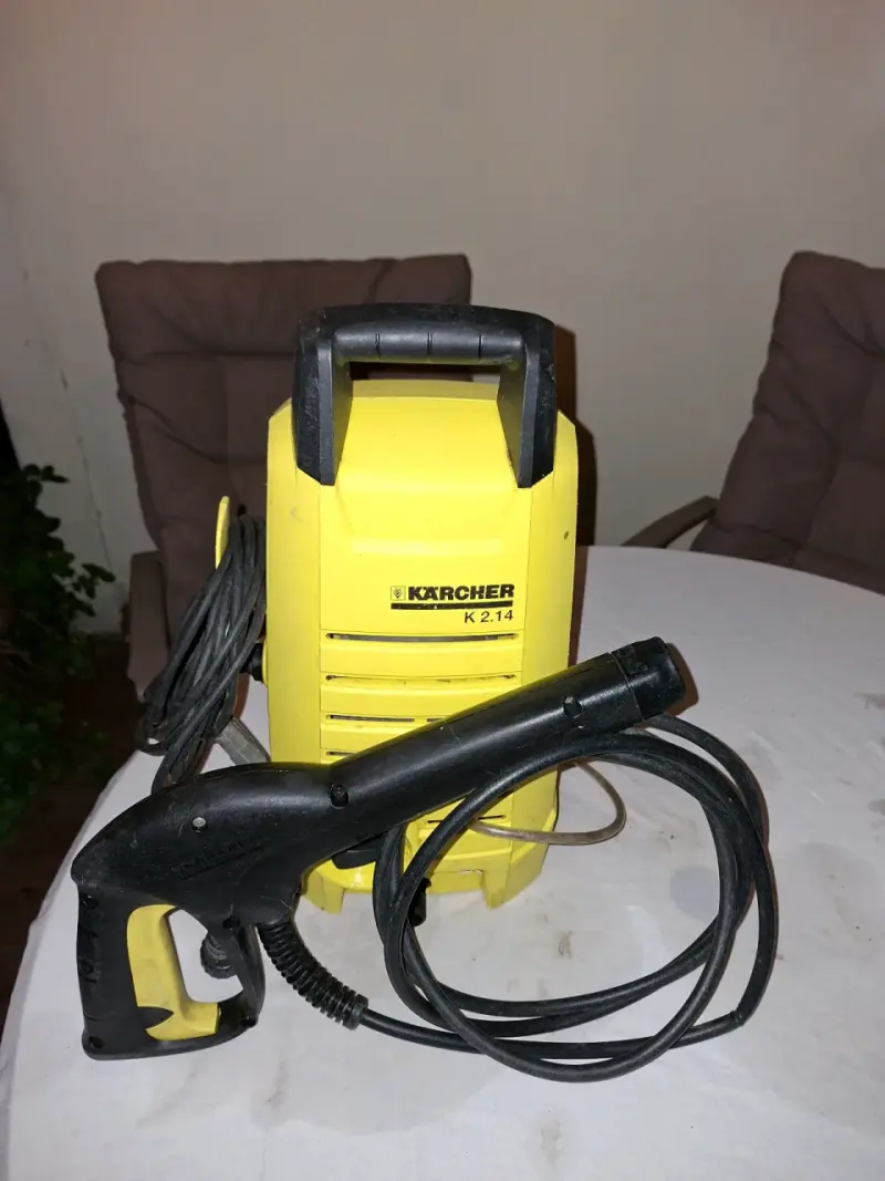 2 Hidrolavadoras (Kärcher y Black+Decker) - 2