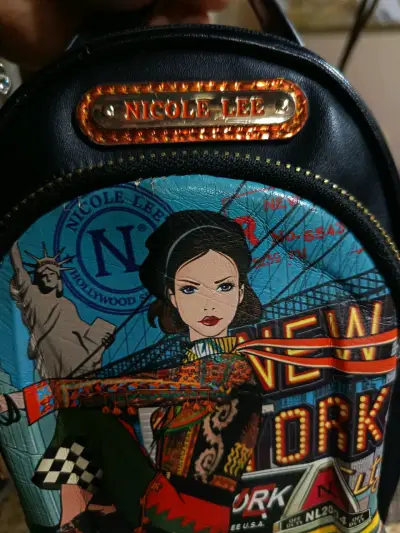 Mochila Nicole Lee estampada estilo urbano - miniatura 3