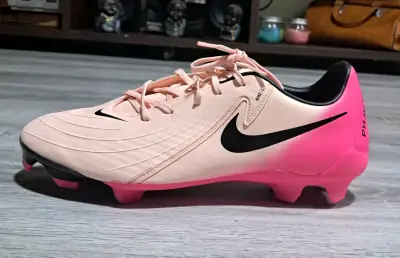 Zapatillas de fútbol Nike Phantom rosas - miniatura 1