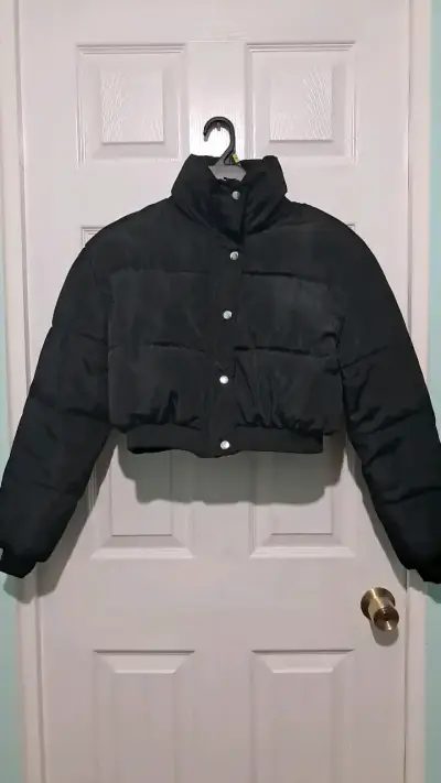 Chaqueta acolchada negra para mujer - miniatura 1
