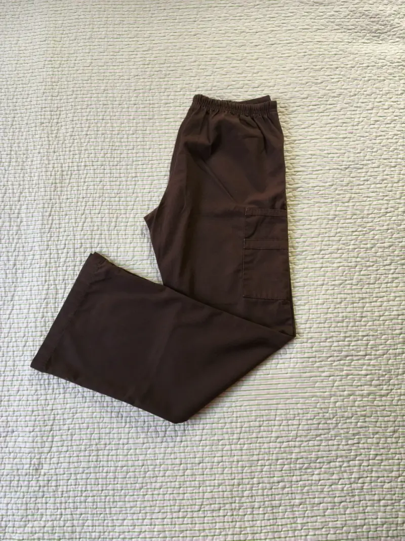Pantalon clínico café - 3