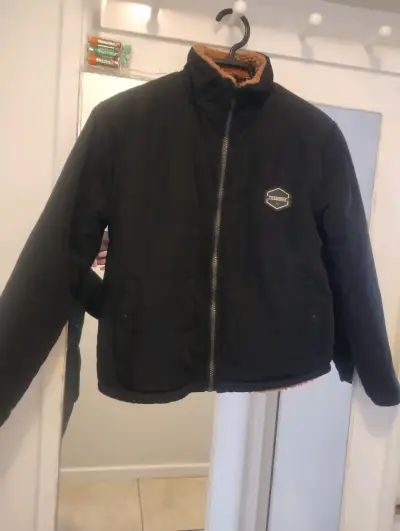Chaqueta negra reversible - miniatura 1