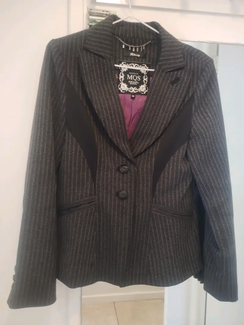 Blazer a rayas gris marca Marquis - 1