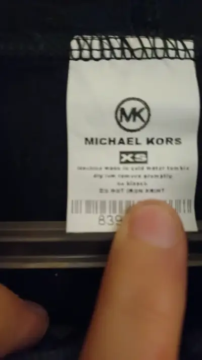 Polerón con capucha estampado MK - miniatura 2