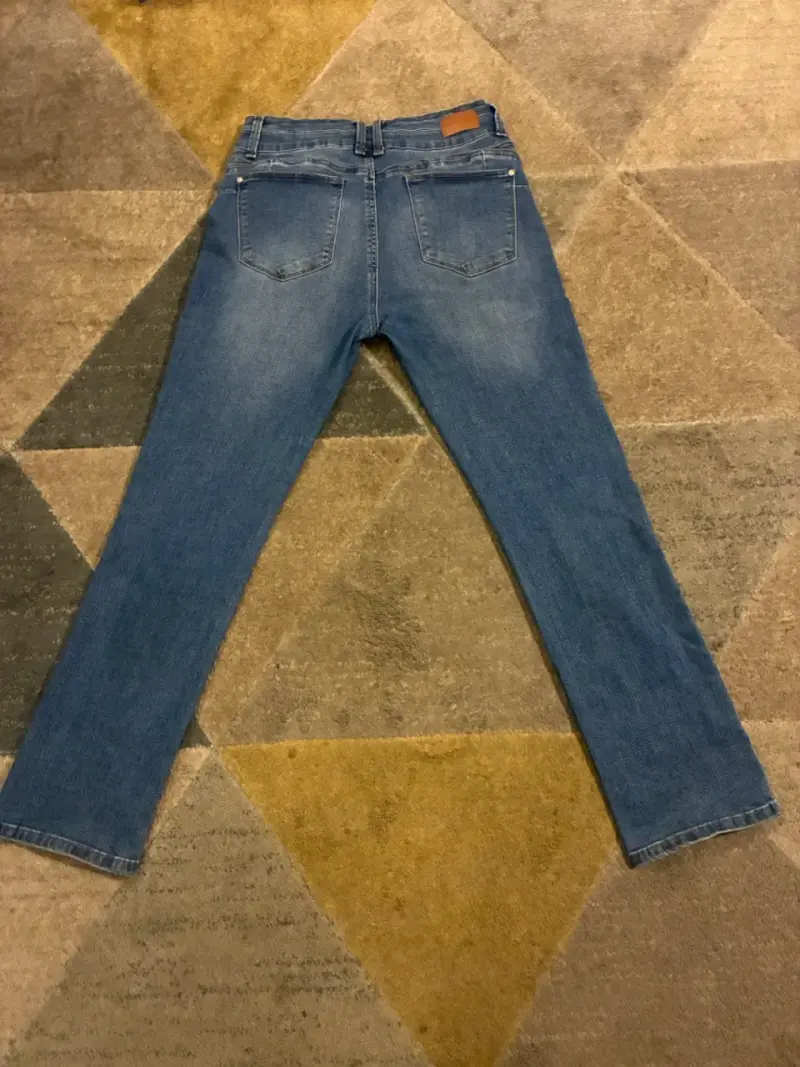 Jeans azul clásico para mujer - 2