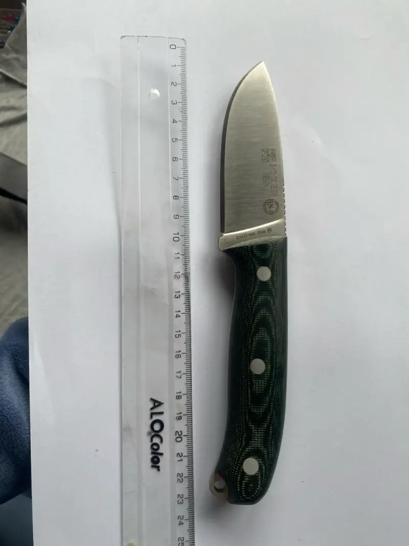 Cuchillo de caza Joker con mango ergonómico - 4
