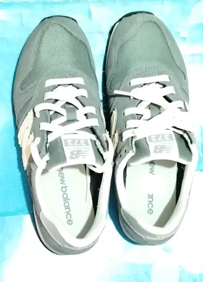 Zapatillas New Balance 373 gris oscuro - miniatura 1