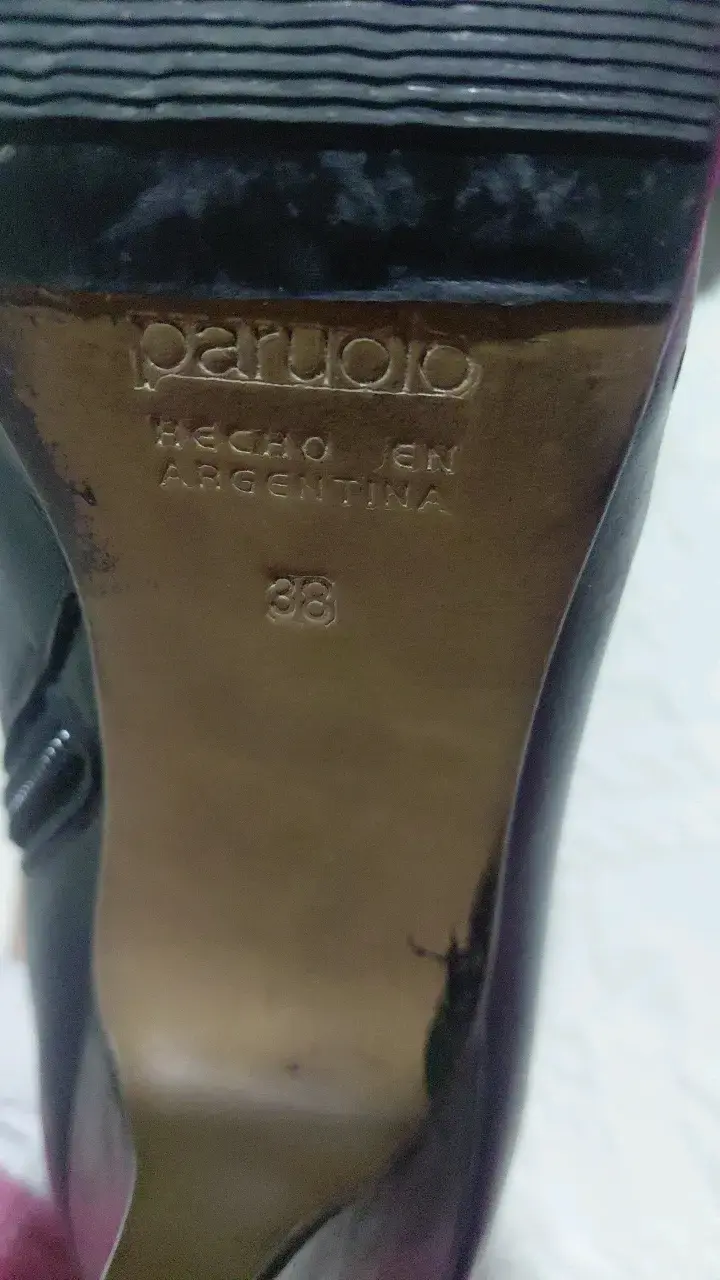 Botines de cuero negro con hebillas y tachas - 4