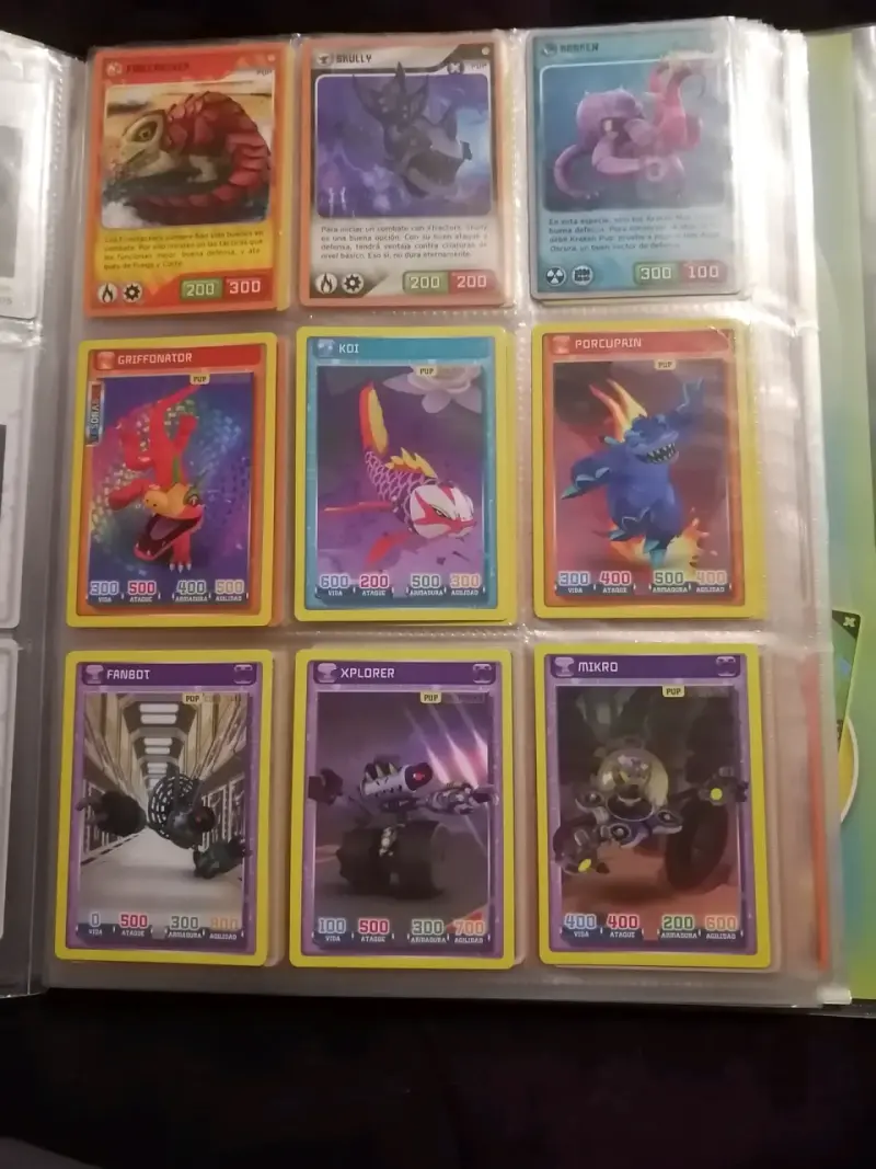 Álbum Invizimals Batalla de Cazadores Panini - 3