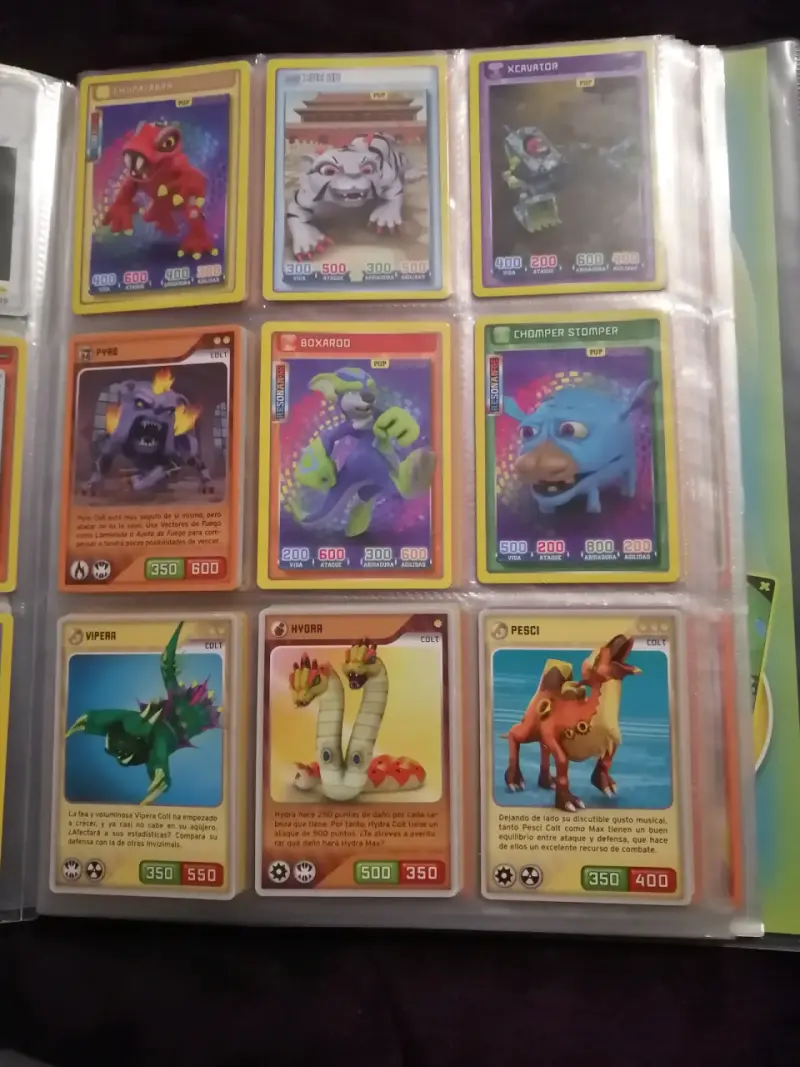 Álbum Invizimals Batalla de Cazadores Panini - 4
