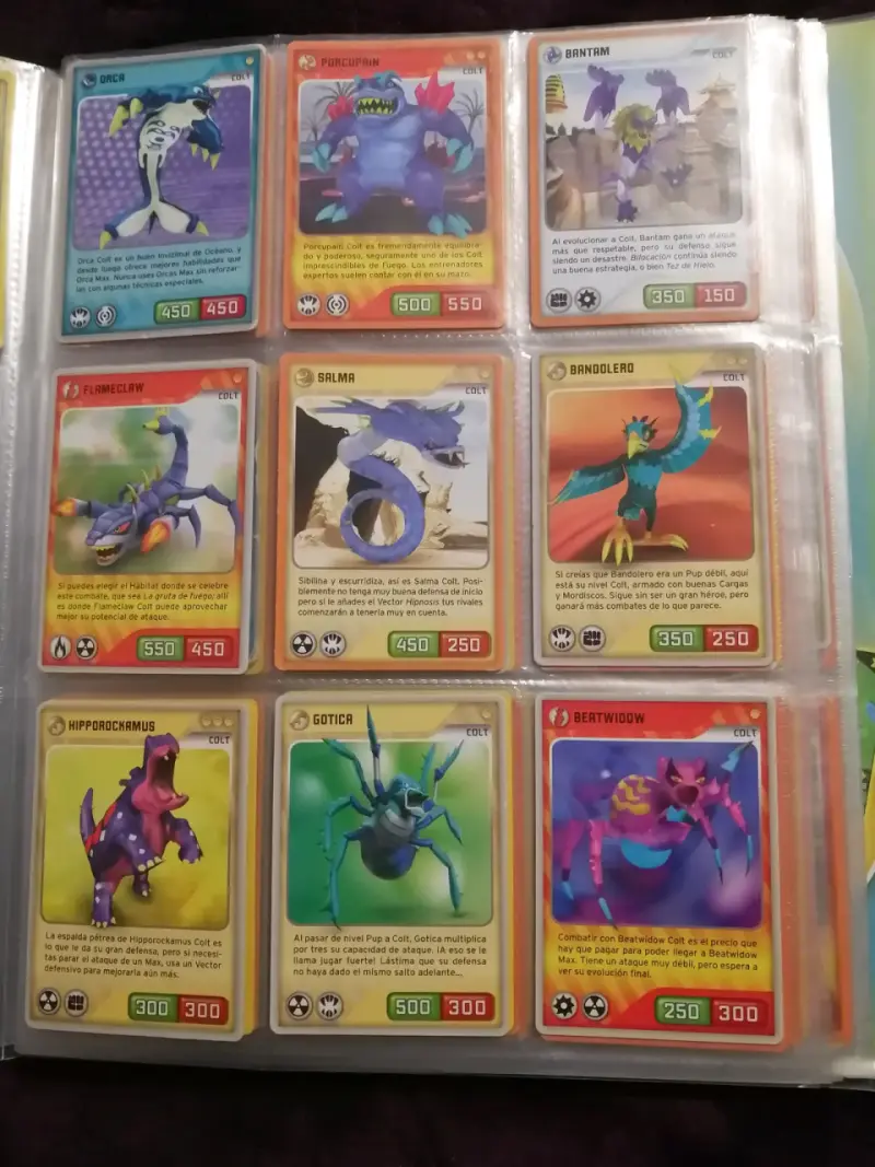 Álbum Invizimals Batalla de Cazadores Panini - 5
