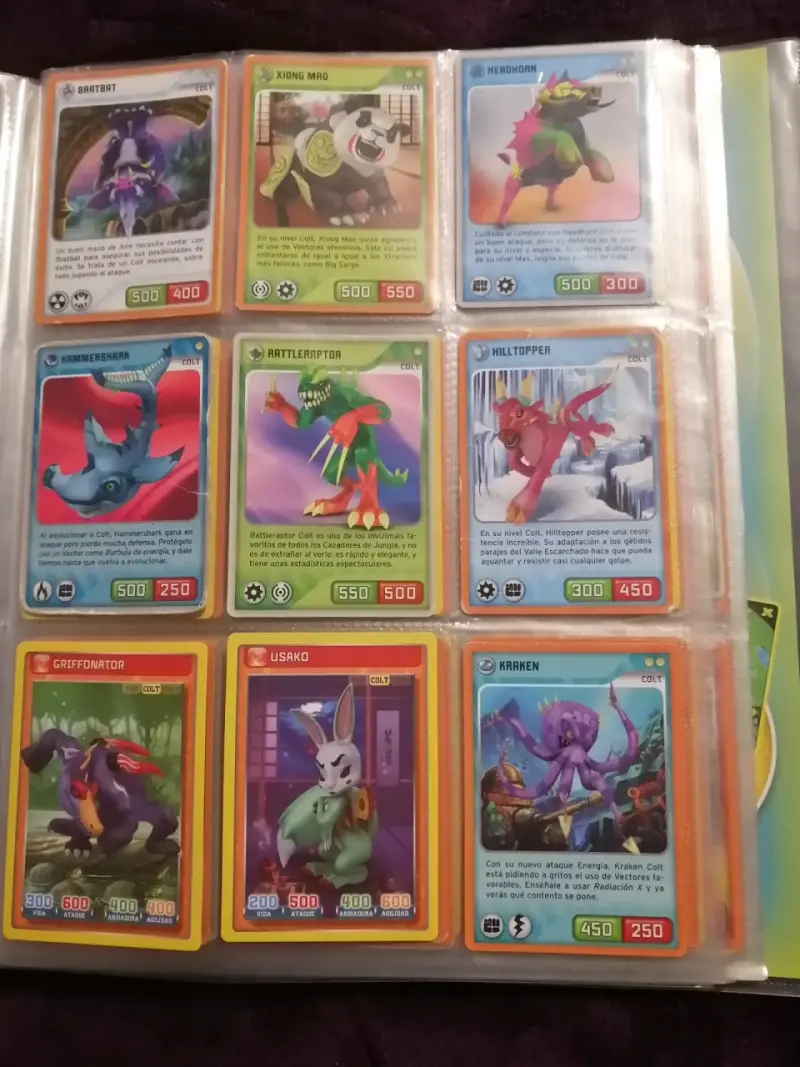 Álbum Invizimals Batalla de Cazadores Panini - 6