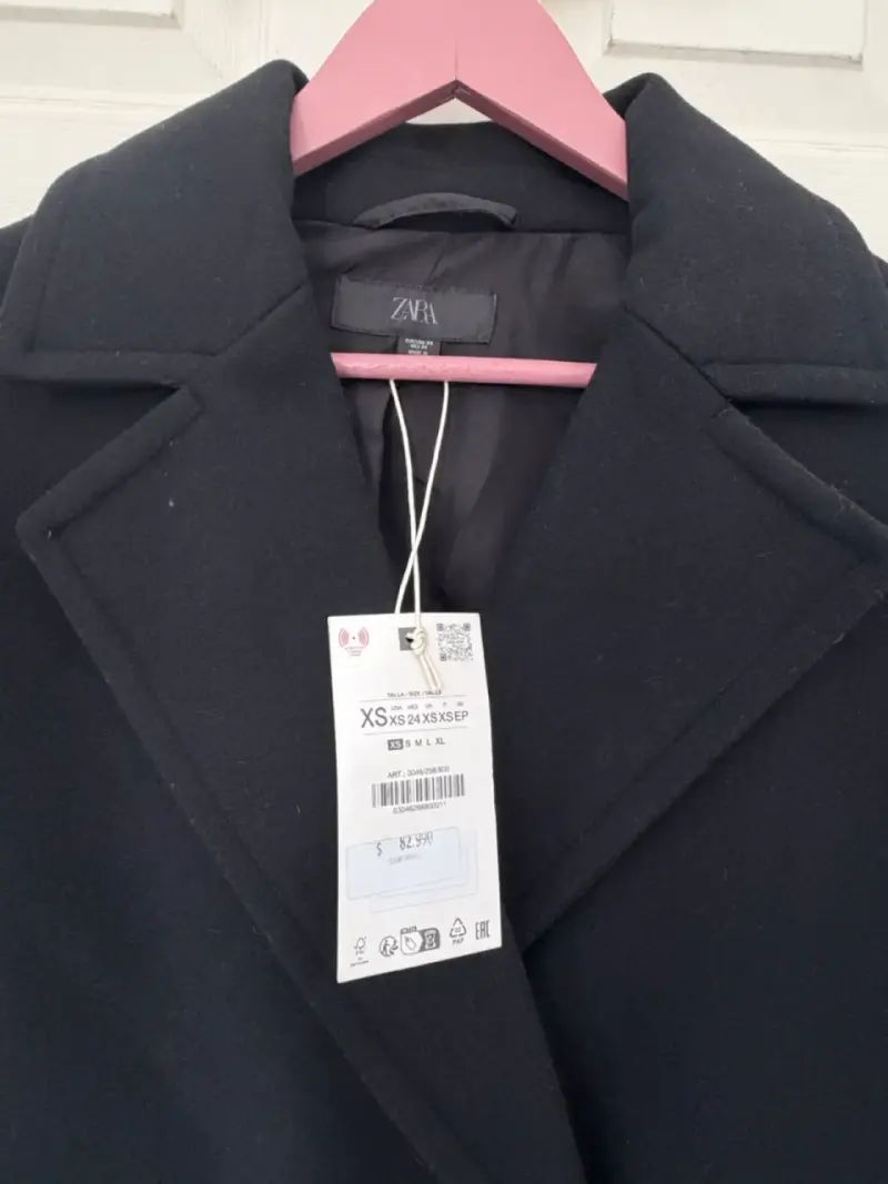 Abrigo negro Zara - 2